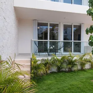 https://ground-level-garden-condo-at-akumal-south-by-tao-santamar.allrivieramayahotels.com
